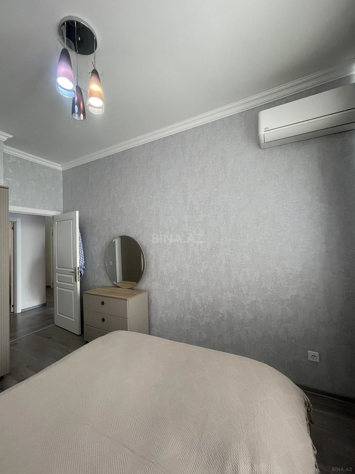 Satılır 3 otaqlı mənzil 73 m²