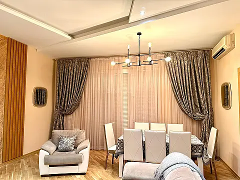 Satılır 3 otaqlı mənzil 150 m²