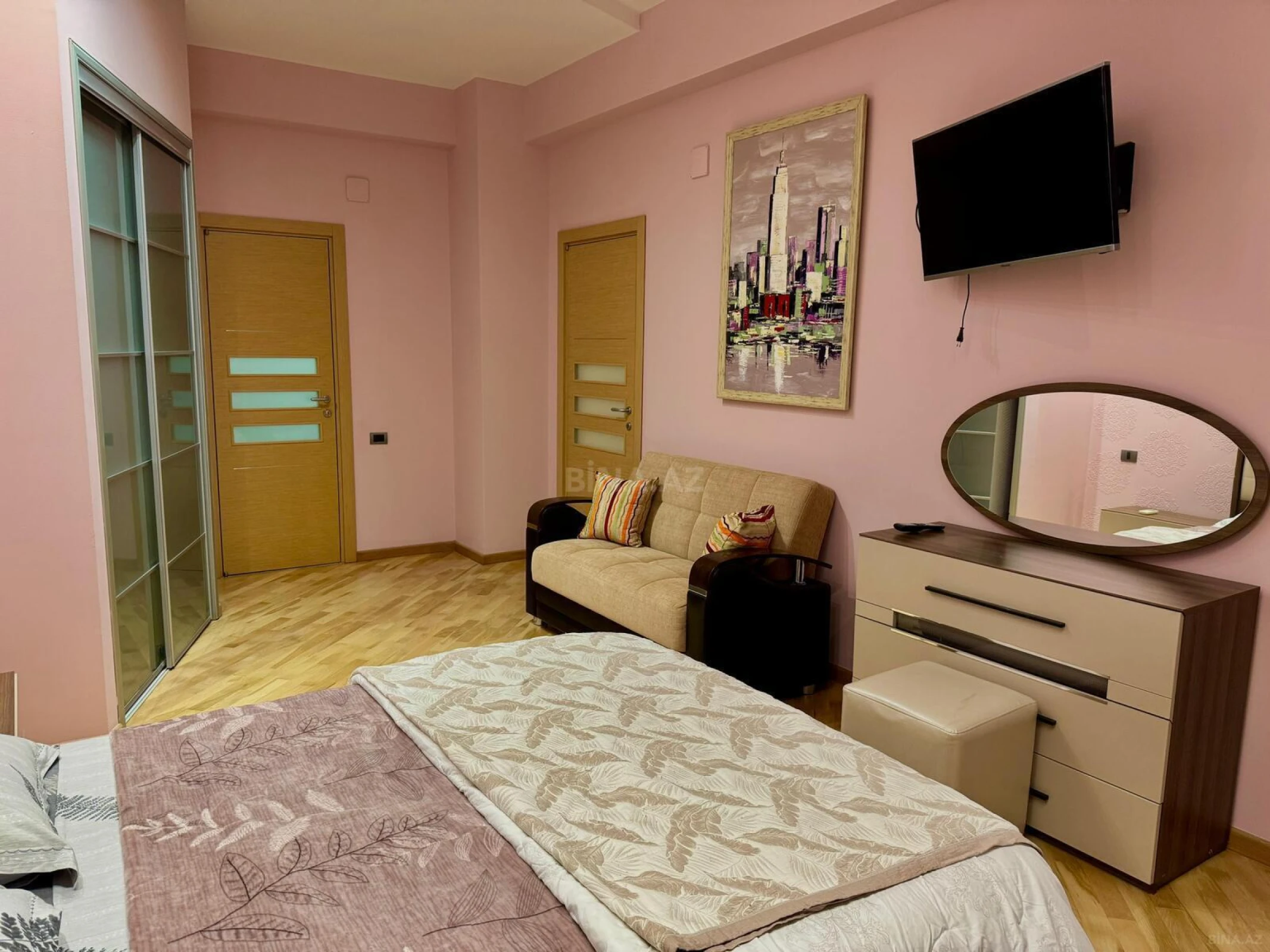 Satılır 3 otaqlı mənzil 150 m²