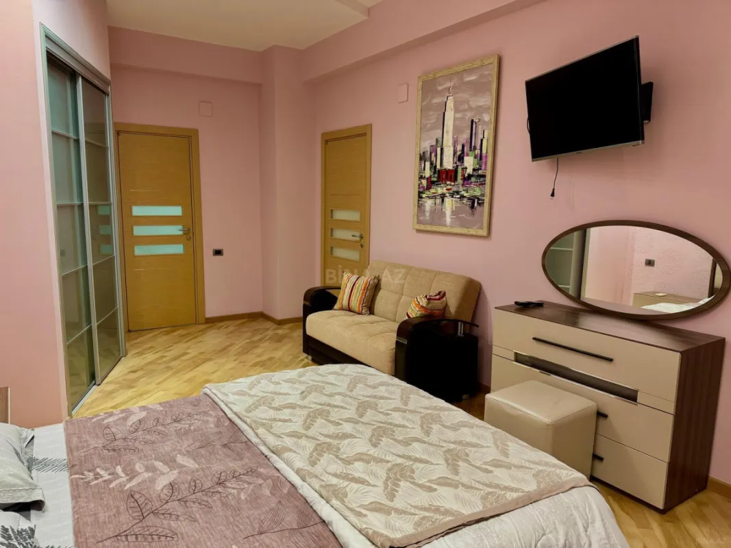 Satılır 3 otaqlı mənzil 150 m²