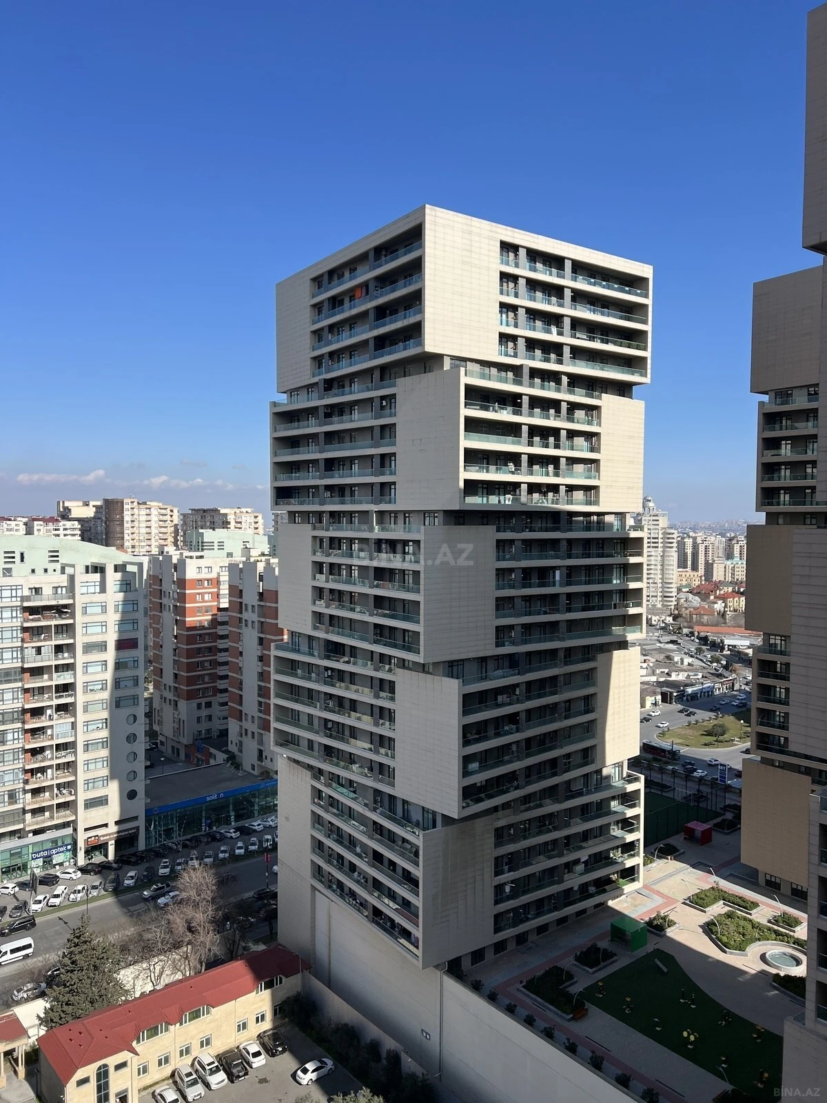 Satılır 2 otaqlı mənzil 98 m²