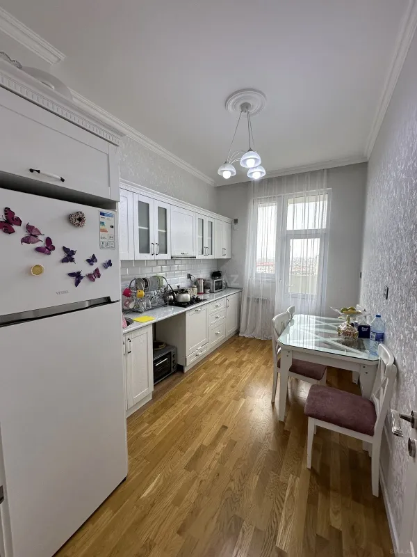 Satılır 2 otaqlı mənzil 60 m²