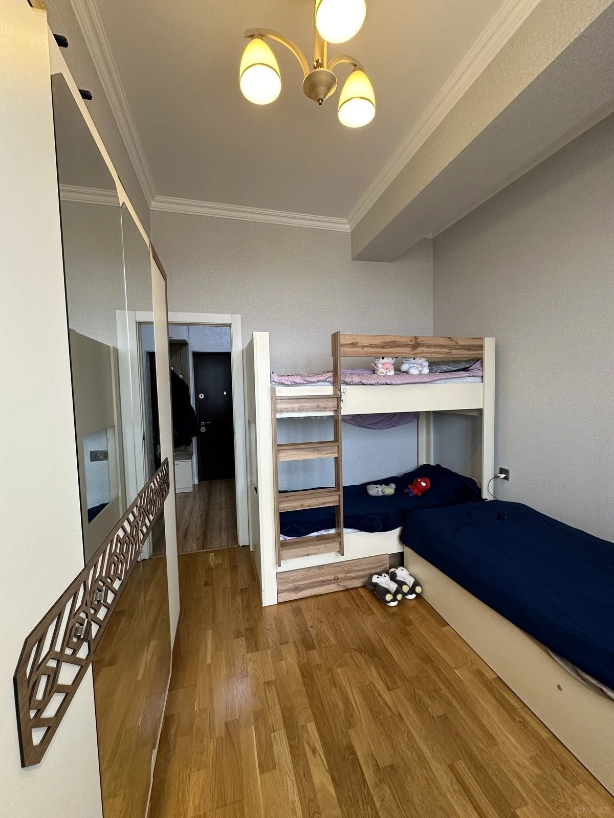 Satılır 2 otaqlı mənzil 60 m²