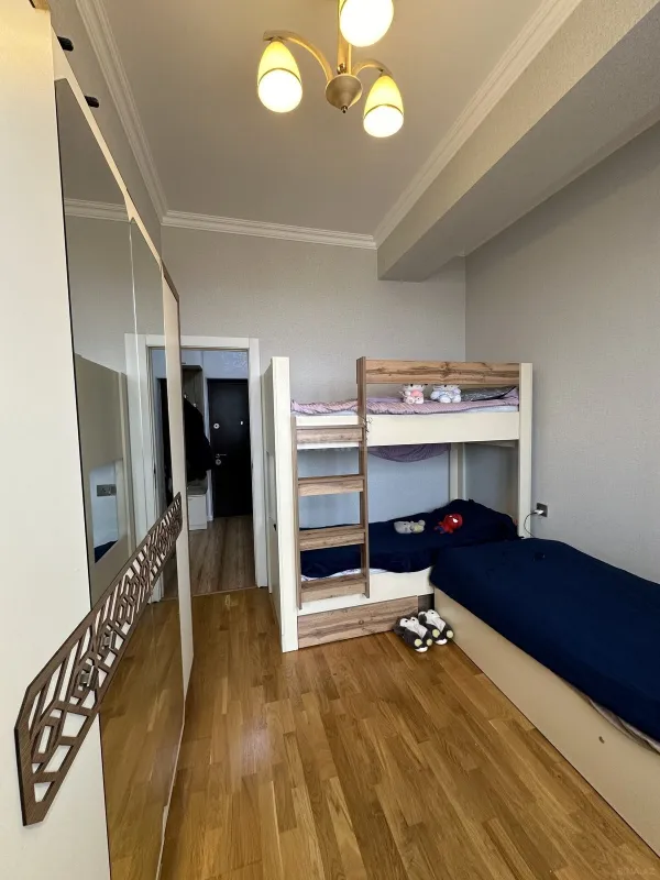 Satılır 2 otaqlı mənzil 60 m²