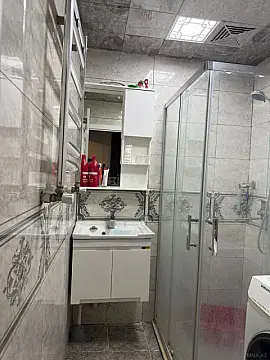Satılır 2 otaqlı mənzil 58 m²
