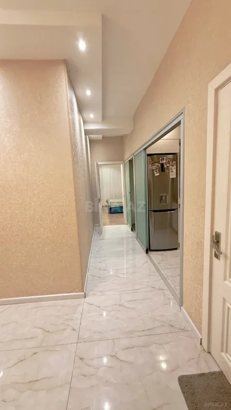Satılır 2 otaqlı mənzil 77 m²