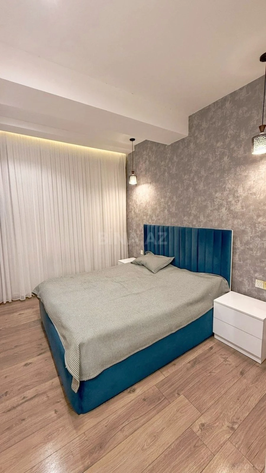 Satılır 2 otaqlı mənzil 77 m²