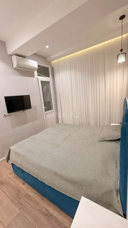 Satılır 2 otaqlı mənzil 77 m²