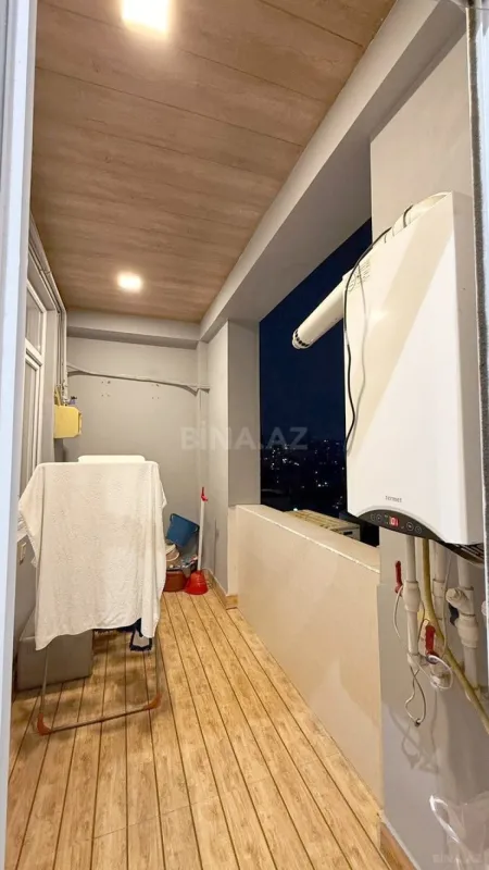 Satılır 2 otaqlı mənzil 77 m²