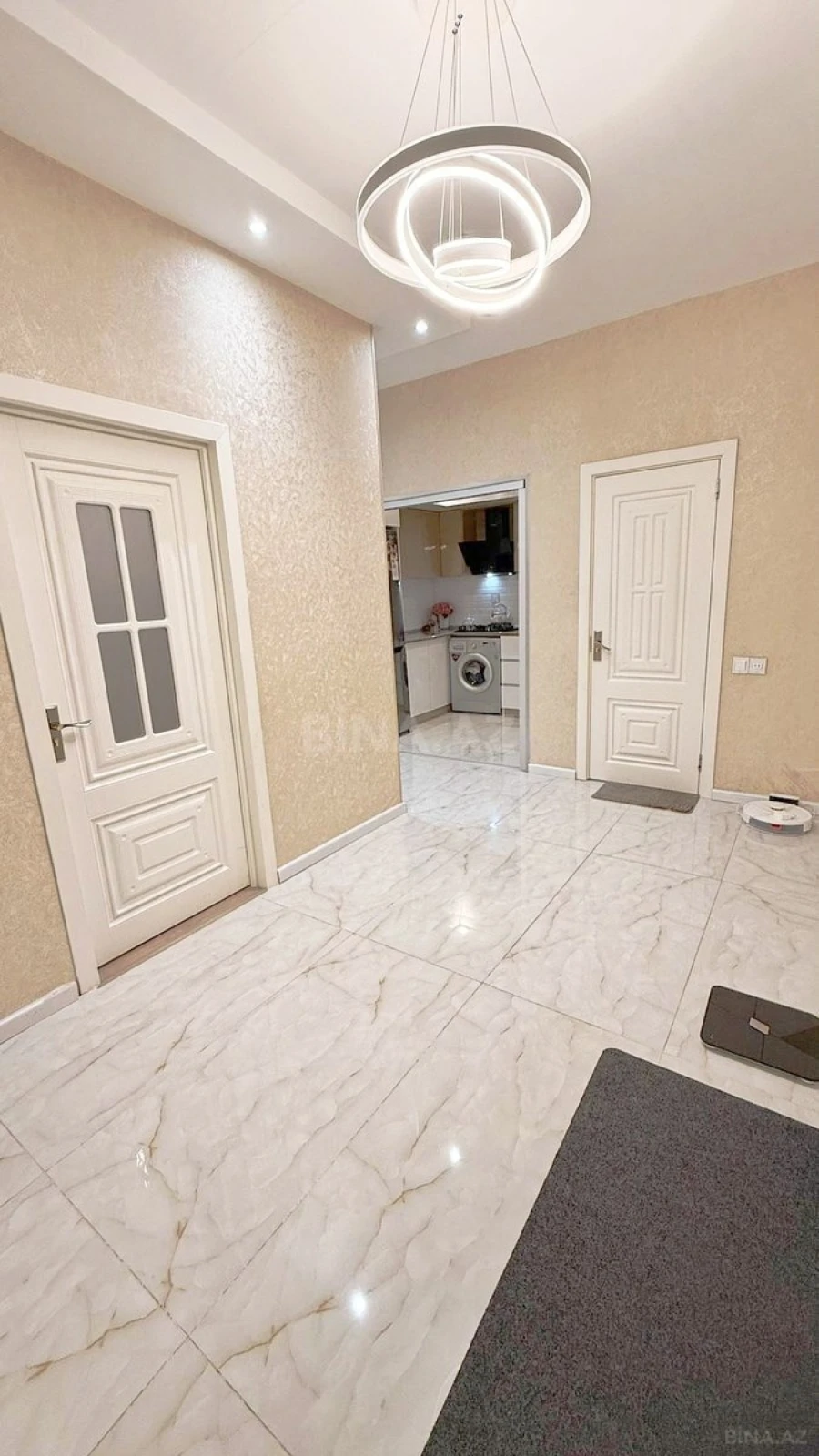Satılır 2 otaqlı mənzil 77 m²