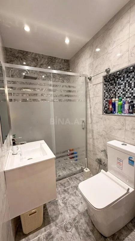Satılır 2 otaqlı mənzil 77 m²