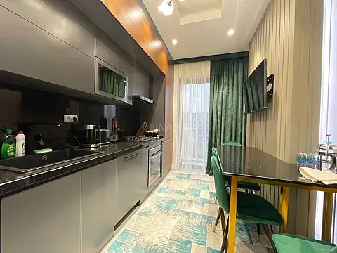 Kirayə verilir 3 otaqlı mənzil 130 m²