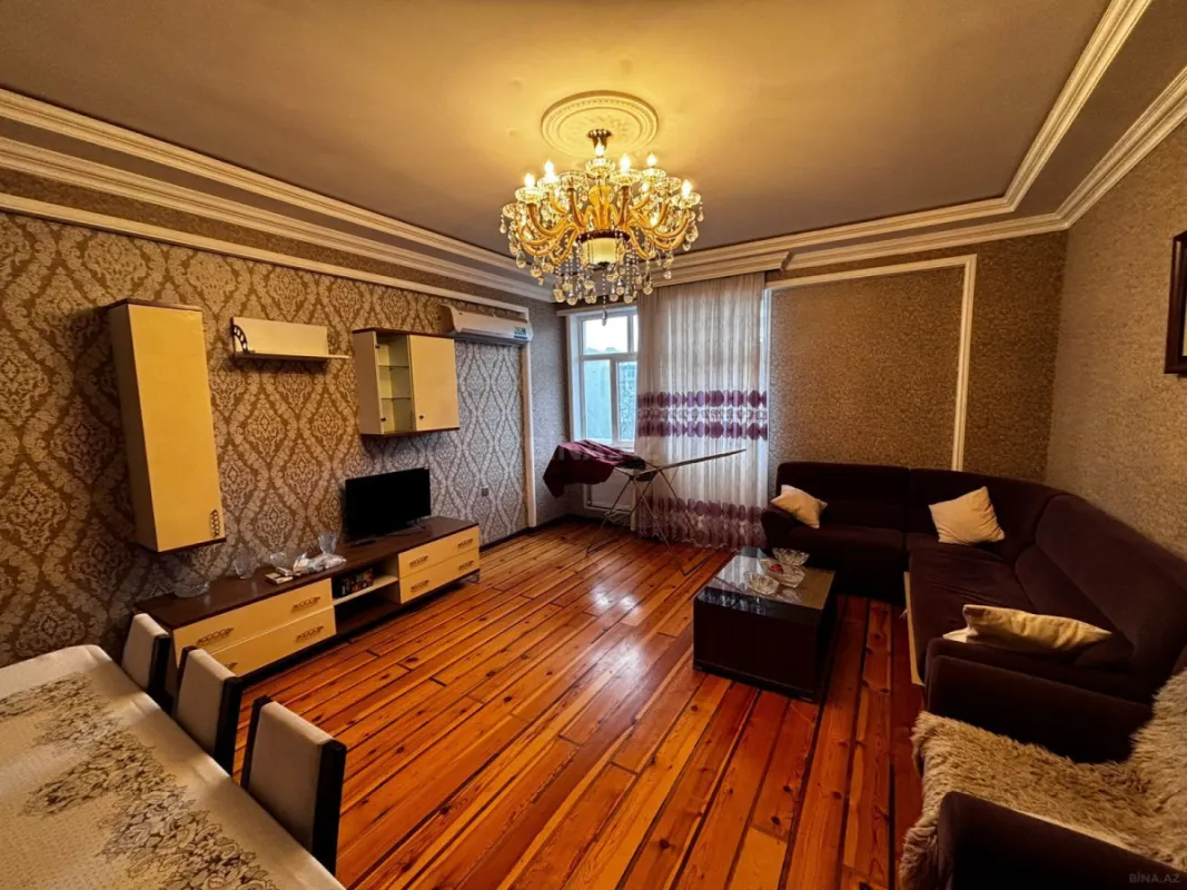 Satılır 3 otaqlı mənzil 125 m²