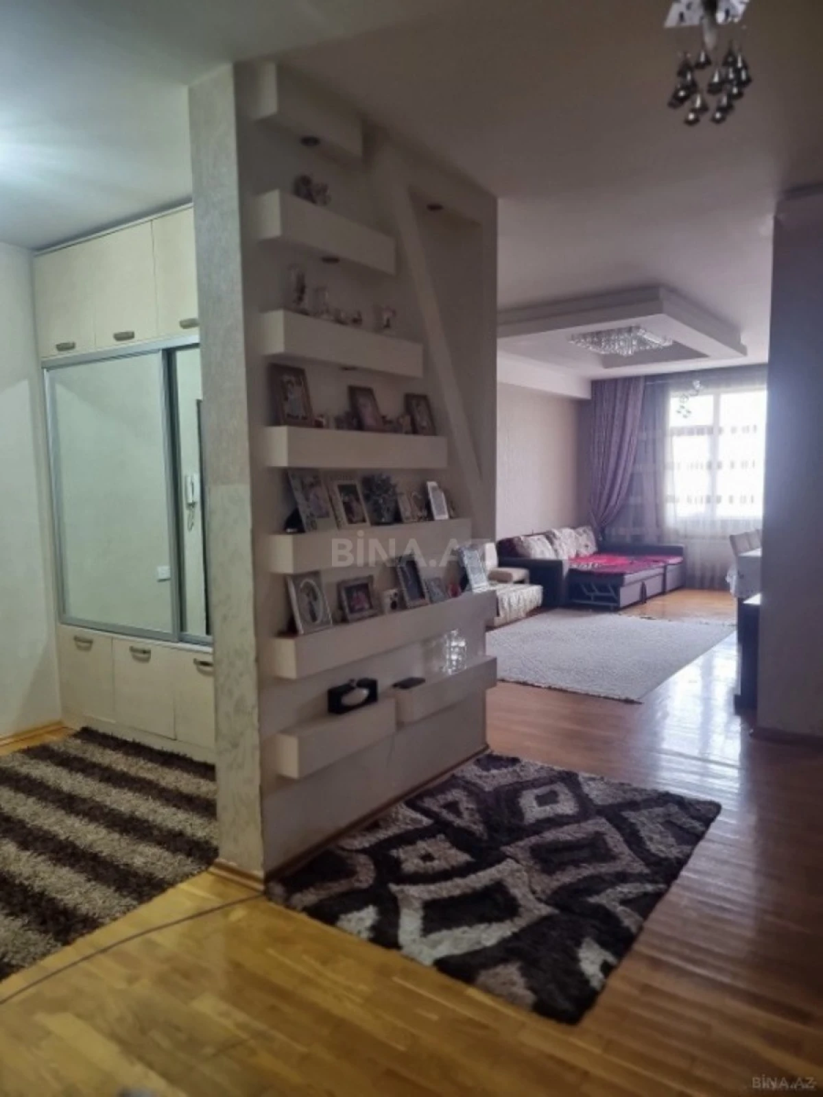 Satılır 2 otaqlı mənzil 110 m²