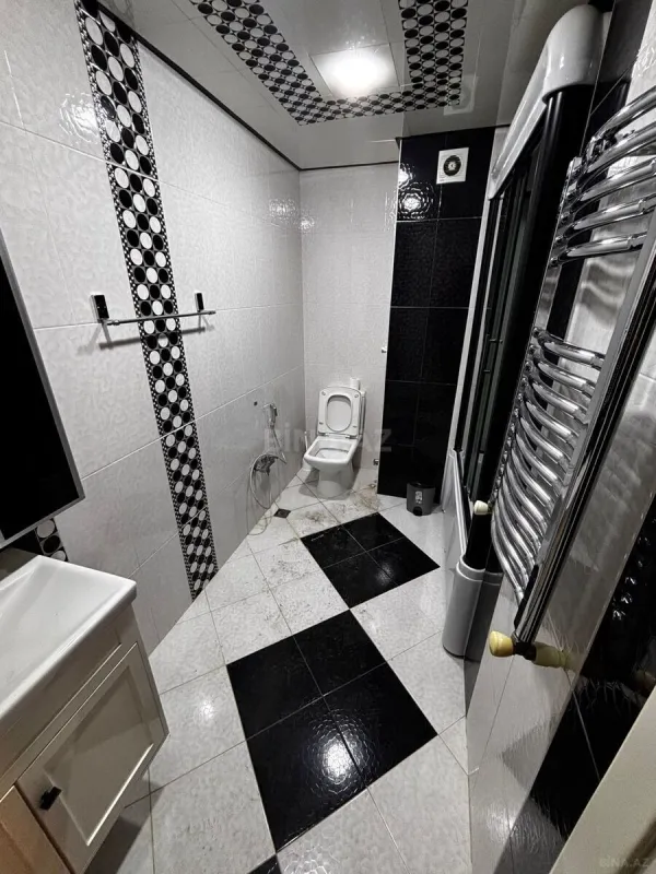 Satılır 3 otaqlı mənzil 125 m²