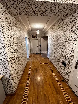 Satılır 3 otaqlı mənzil 125 m²