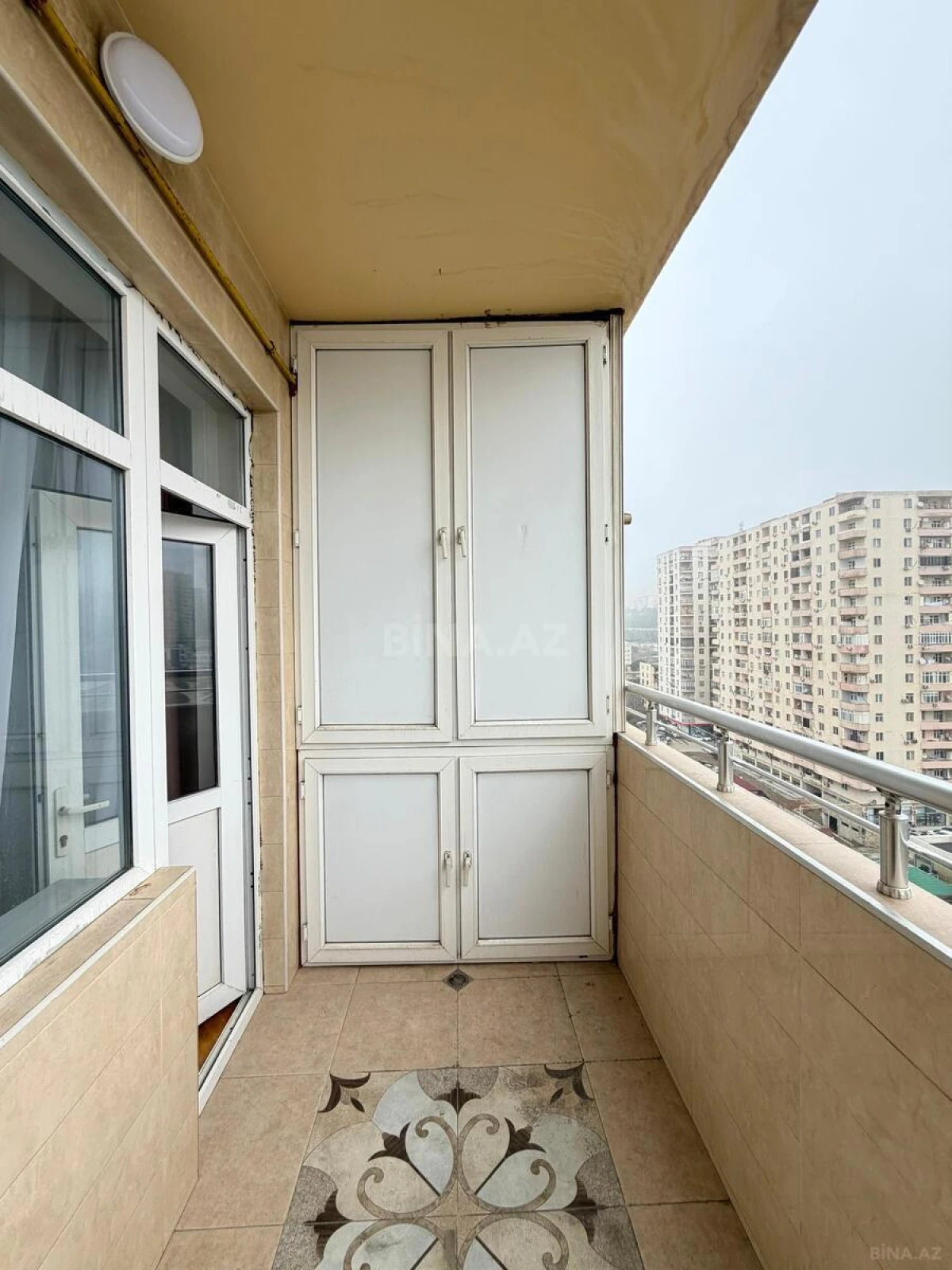 Satılır 3 otaqlı mənzil 110 m²