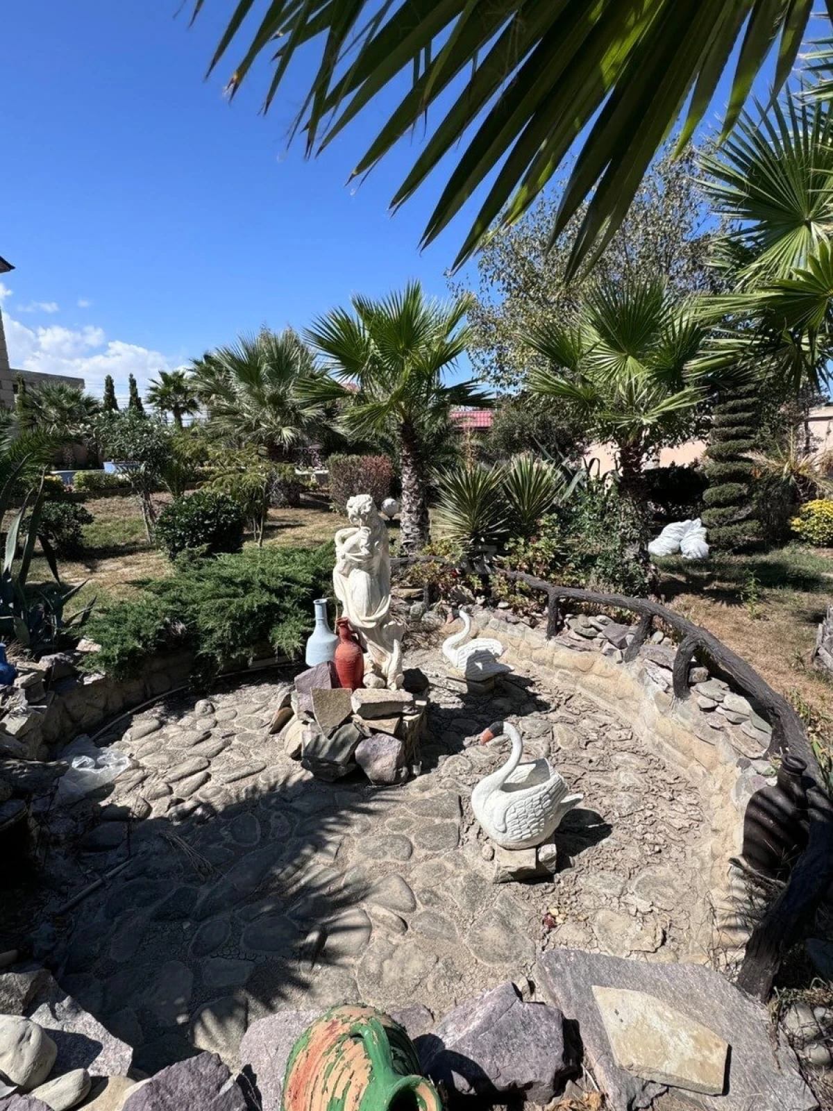 Kirayə verilir 6 otaqlı həyət evi 500 m²