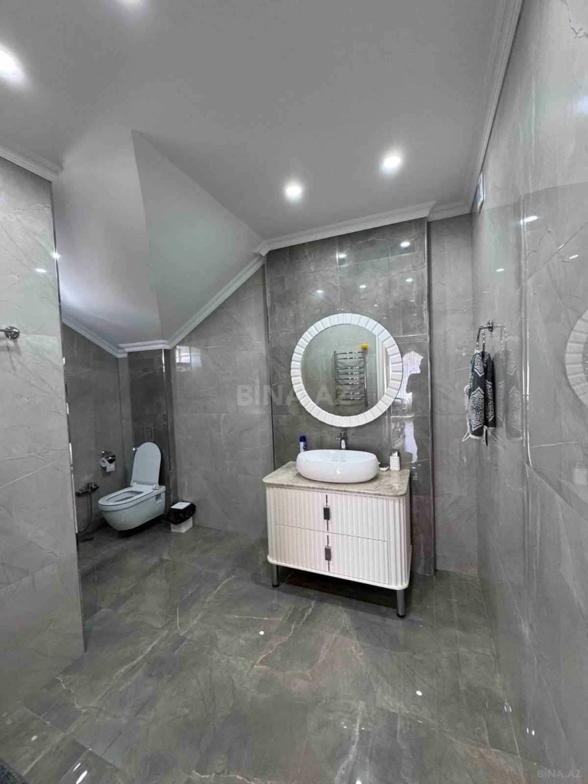 Kirayə verilir 6 otaqlı həyət evi 500 m²