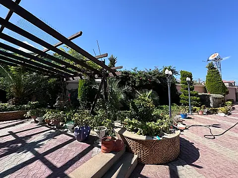 Kirayə verilir 6 otaqlı həyət evi 500 m²