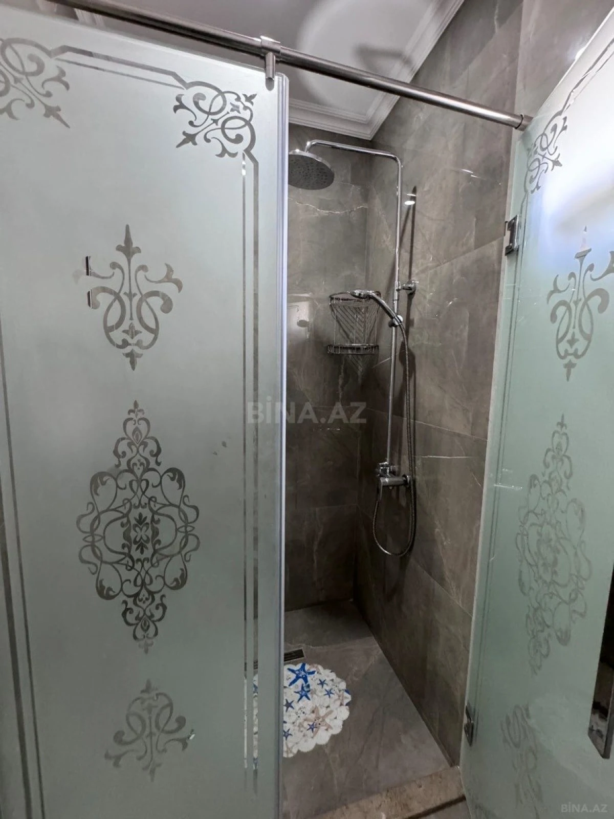 Kirayə verilir 6 otaqlı həyət evi 500 m²