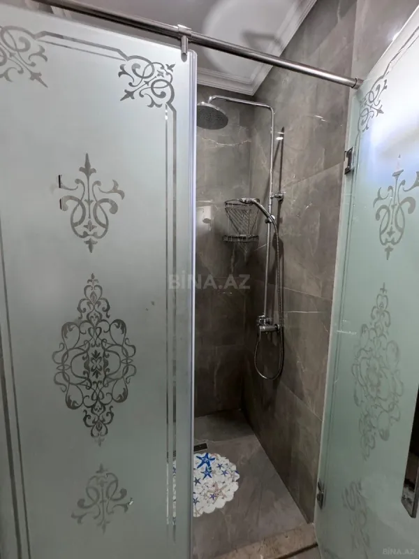 Kirayə verilir 6 otaqlı həyət evi 500 m²