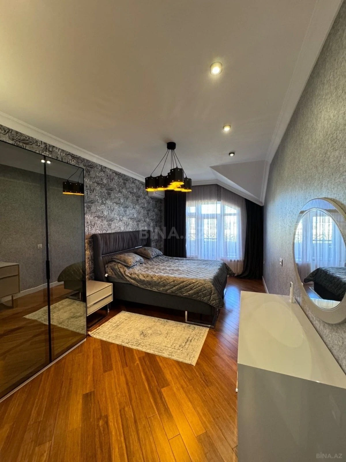 Kirayə verilir 6 otaqlı həyət evi 500 m²