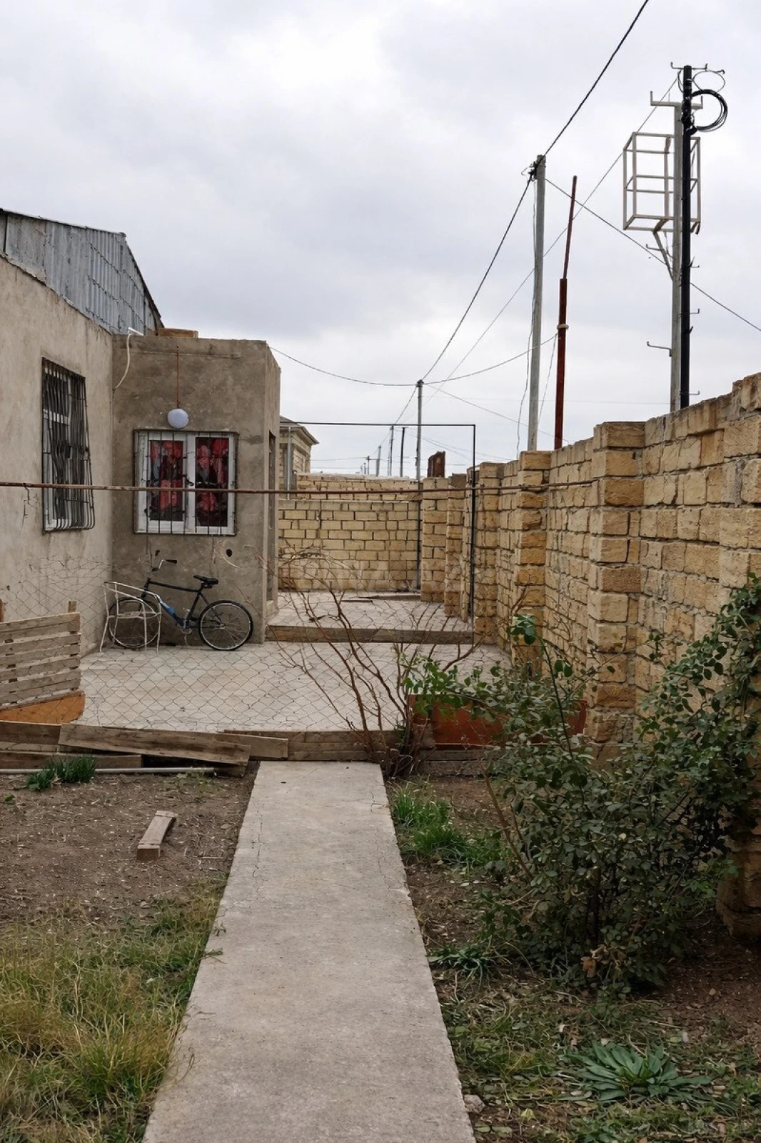 Satılır 4 otaqlı həyət evi 86 m²