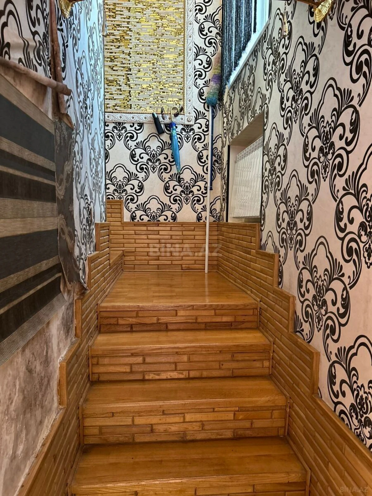 Satılır 7 otaqlı həyət evi 314 m²