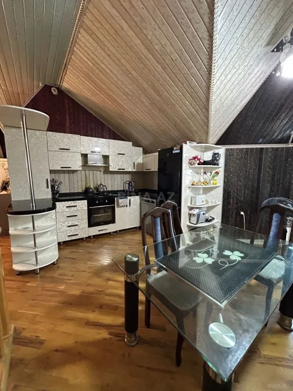 Satılır 7 otaqlı həyət evi 314 m²
