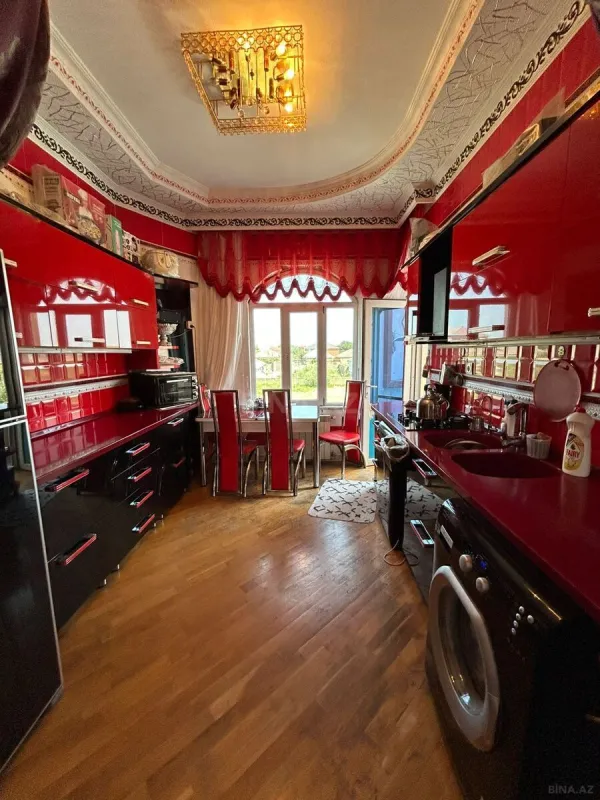 Satılır 7 otaqlı həyət evi 314 m²