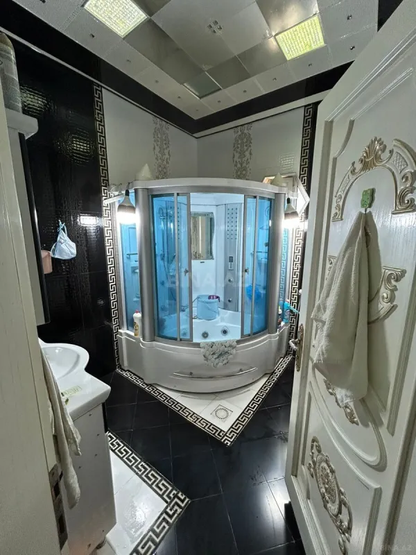 Satılır 7 otaqlı həyət evi 314 m²