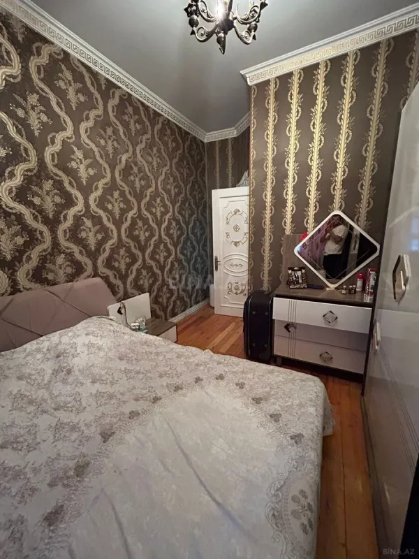 Satılır 7 otaqlı həyət evi 314 m²