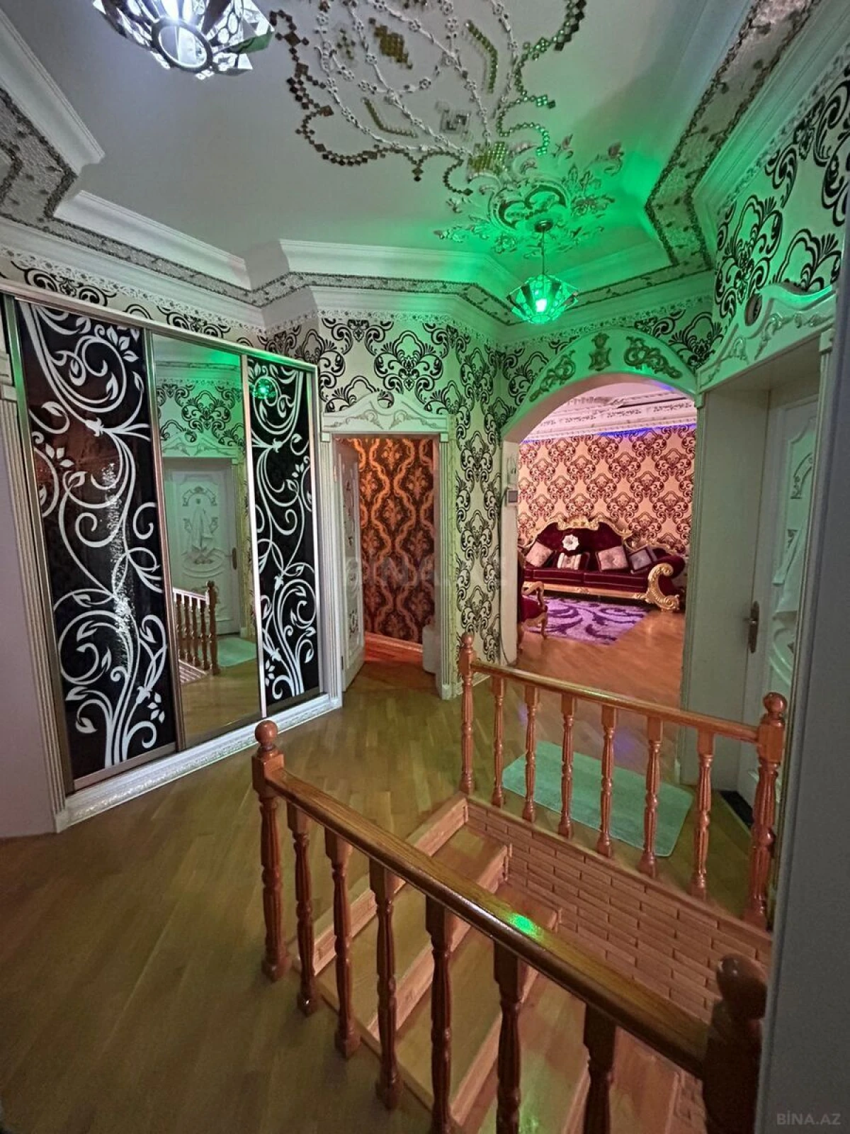 Satılır 7 otaqlı həyət evi 314 m²