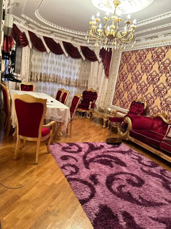 Satılır 7 otaqlı həyət evi 314 m²