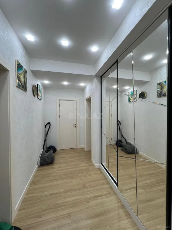 Satılır 2 otaqlı mənzil 84 m²