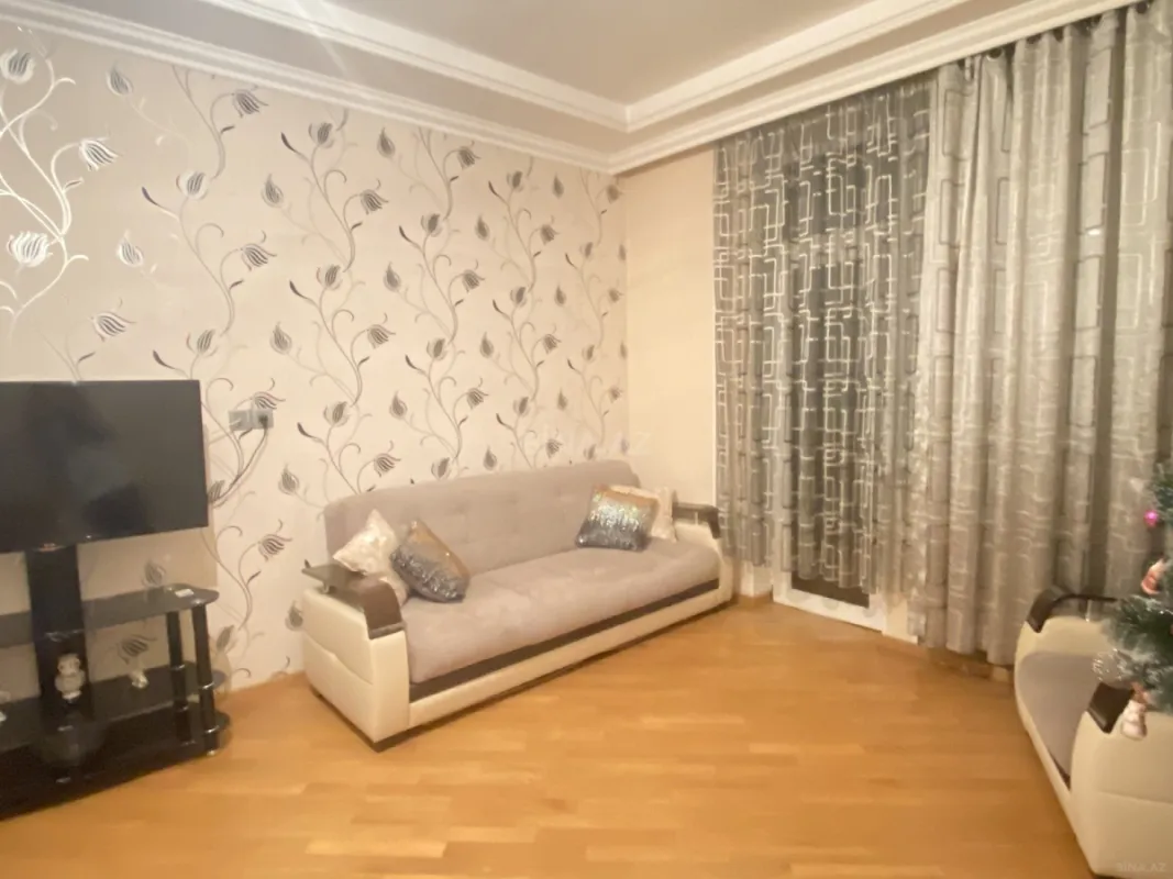 Kirayə verilir 2 otaqlı mənzil 70 m²