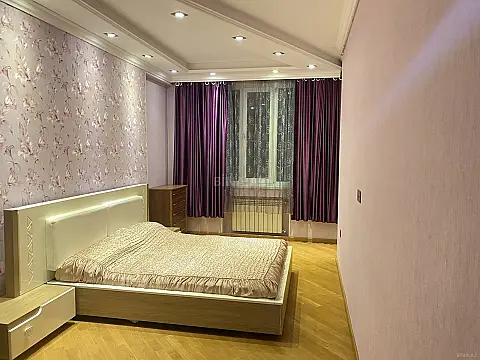 Kirayə verilir 2 otaqlı mənzil 70 m²