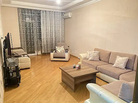 Kirayə verilir 2 otaqlı mənzil 70 m²