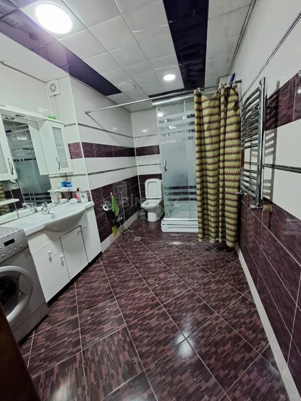 Satılır 3 otaqlı mənzil 125 m²
