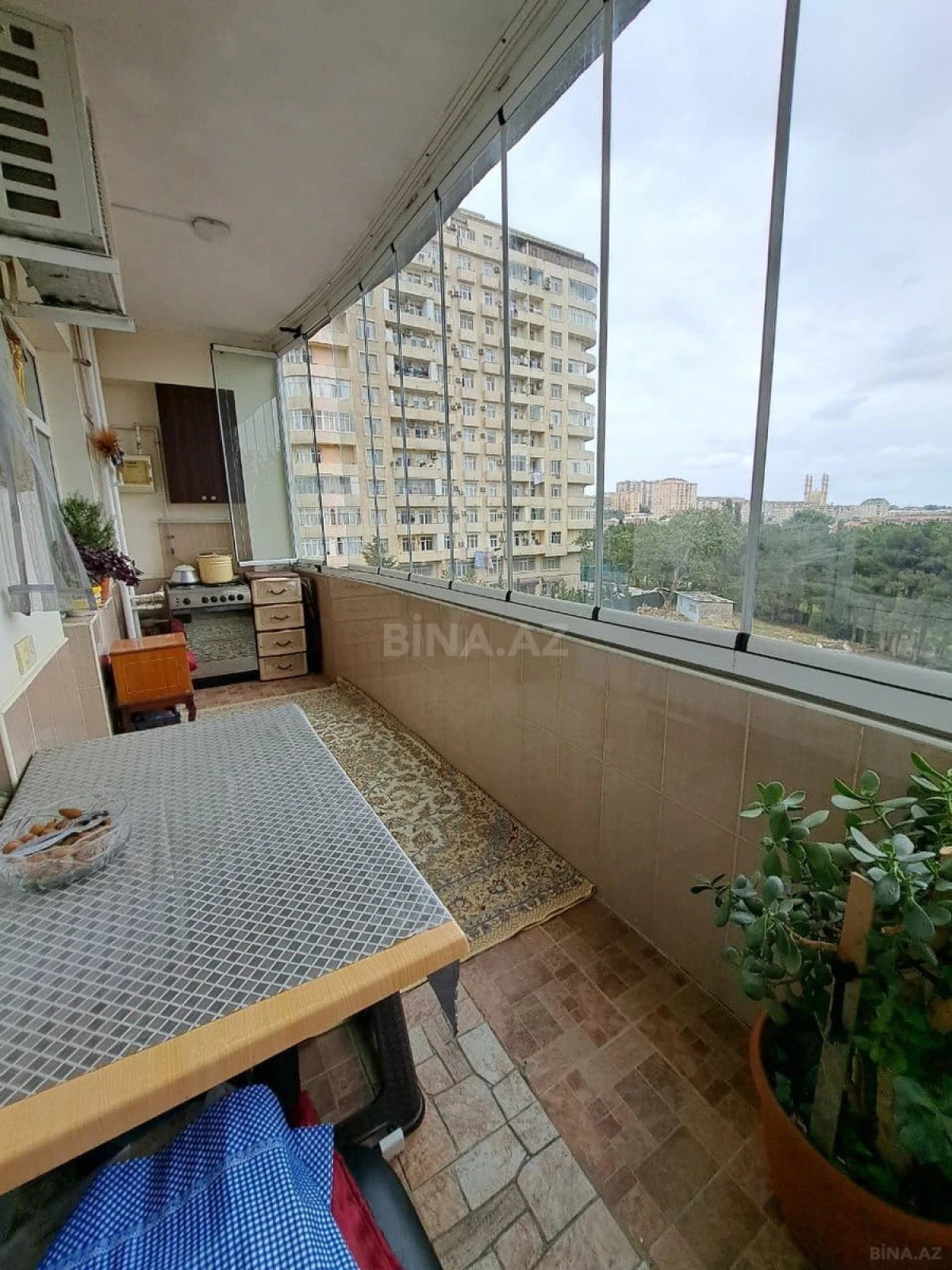 Satılır 3 otaqlı mənzil 125 m²