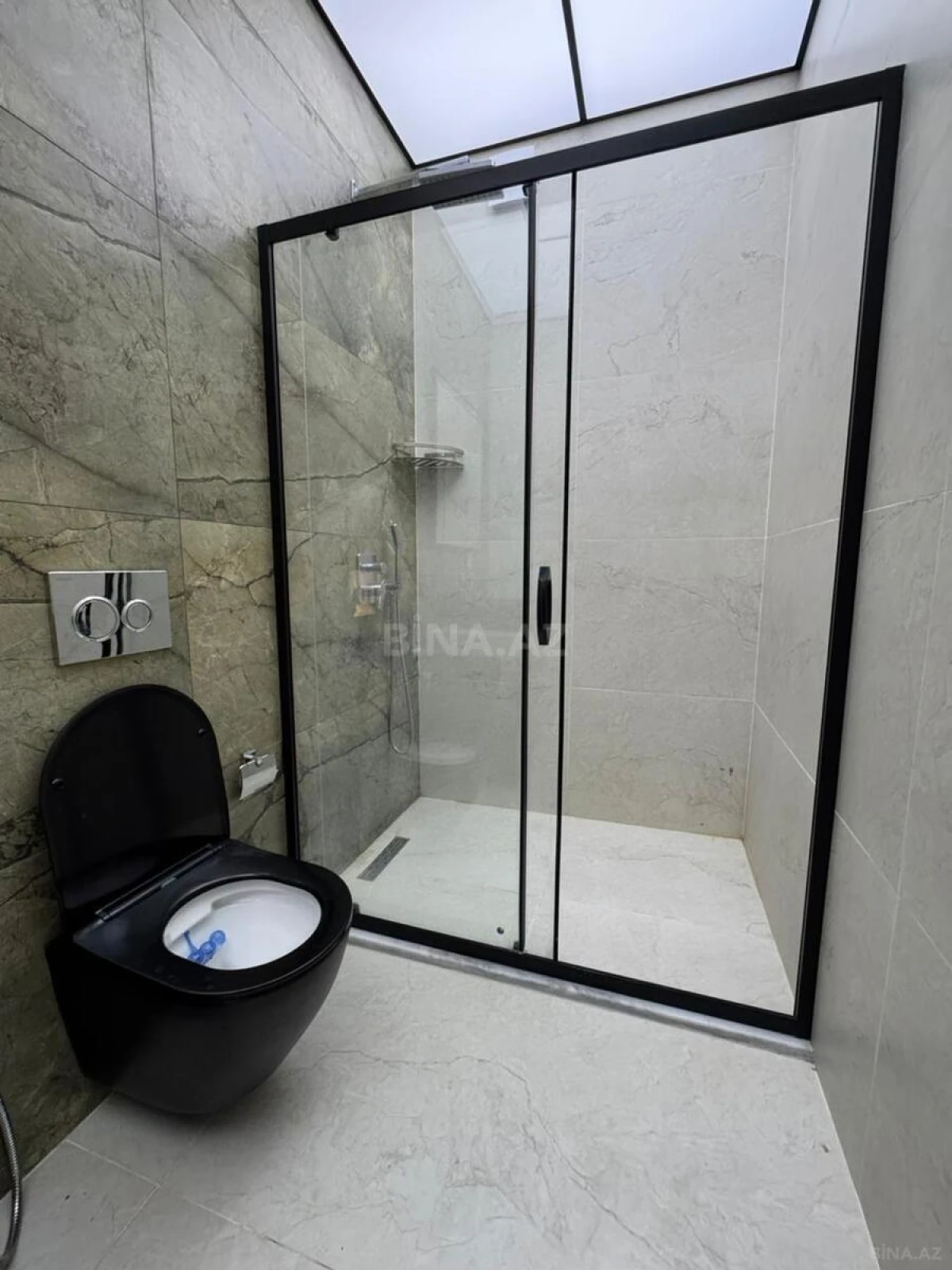 Kirayə verilir 2 otaqlı mənzil 90 m²