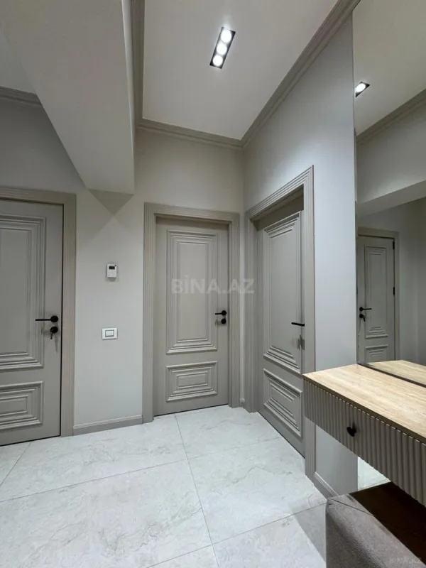 Kirayə verilir 2 otaqlı mənzil 90 m²