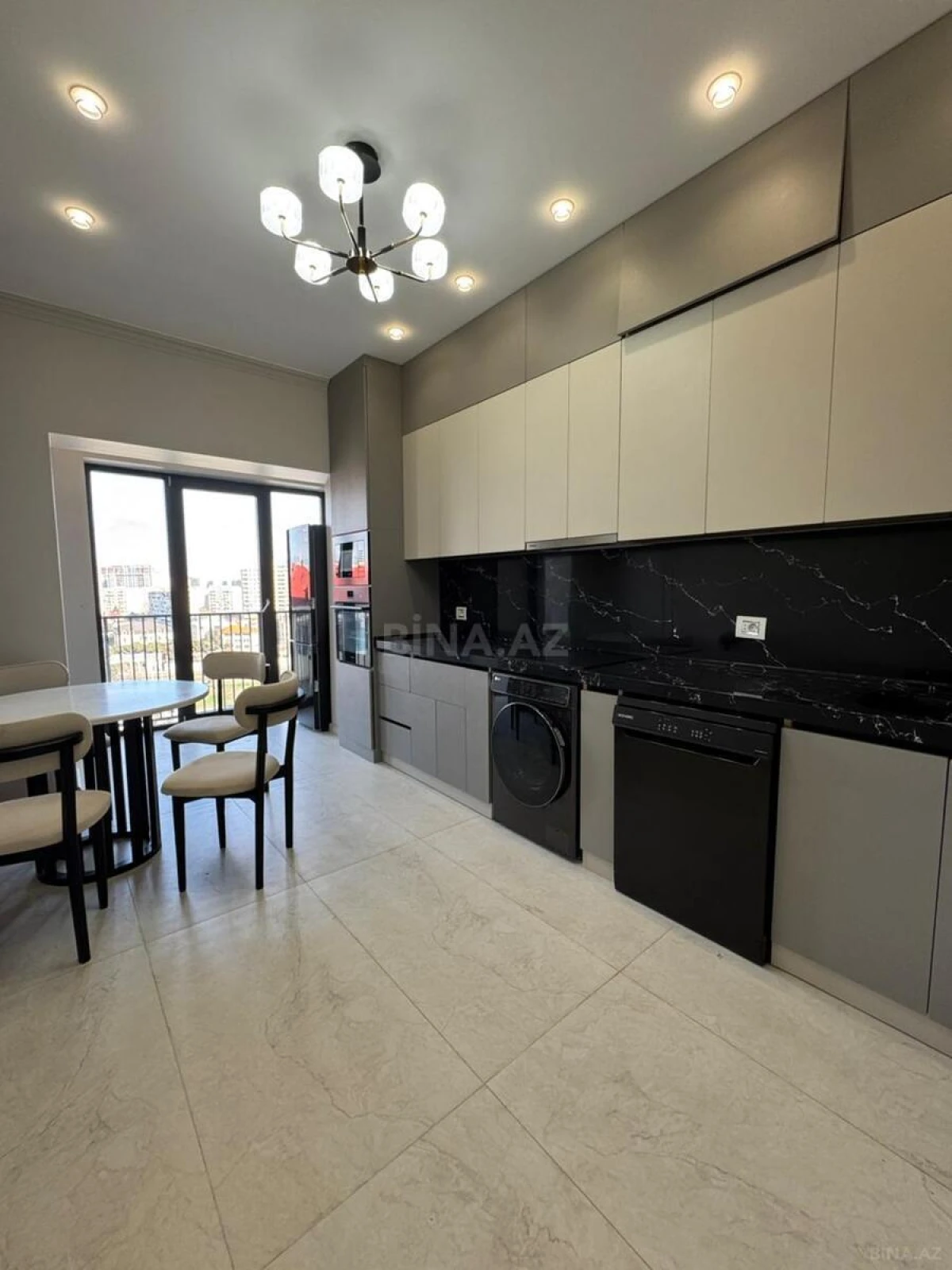 Kirayə verilir 2 otaqlı mənzil 90 m²