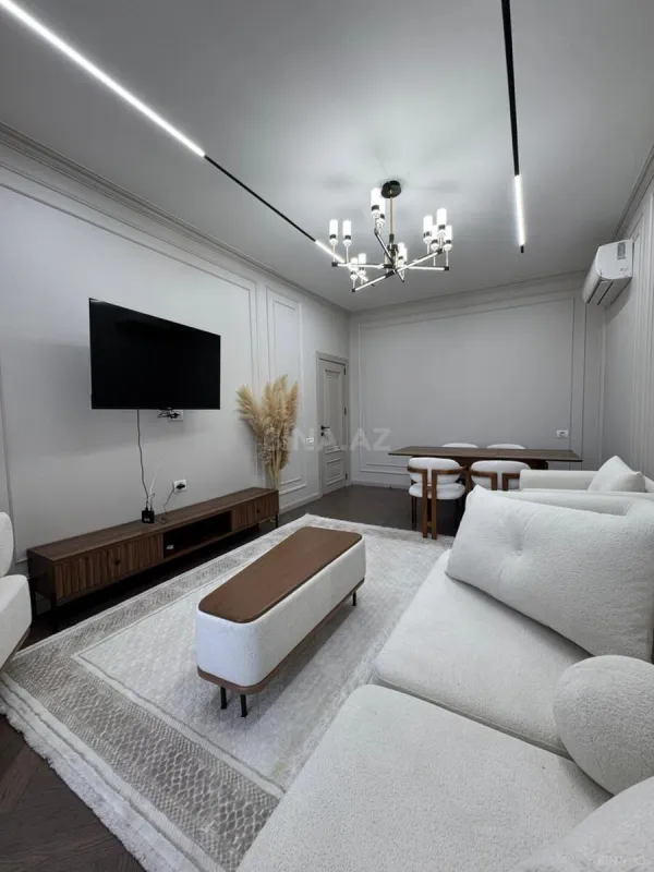 Kirayə verilir 2 otaqlı mənzil 90 m²