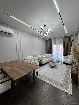 Kirayə verilir 2 otaqlı mənzil 90 m²