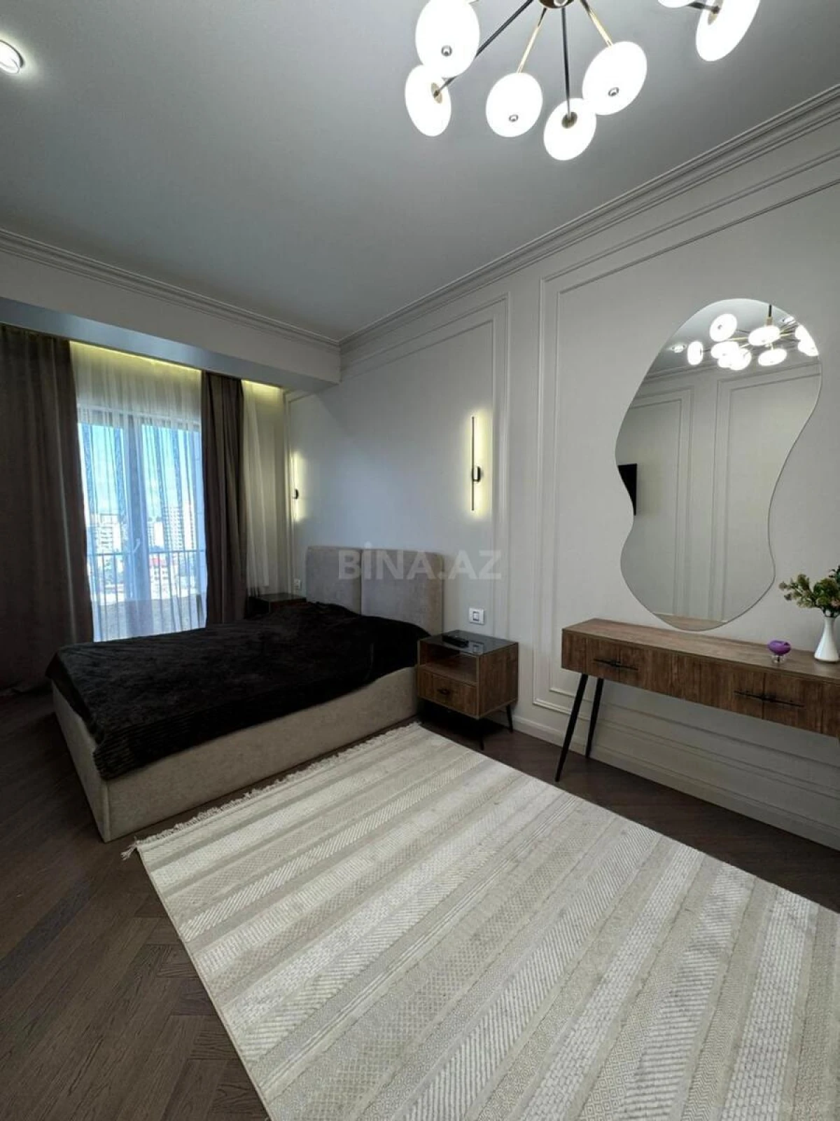 Kirayə verilir 2 otaqlı mənzil 90 m²