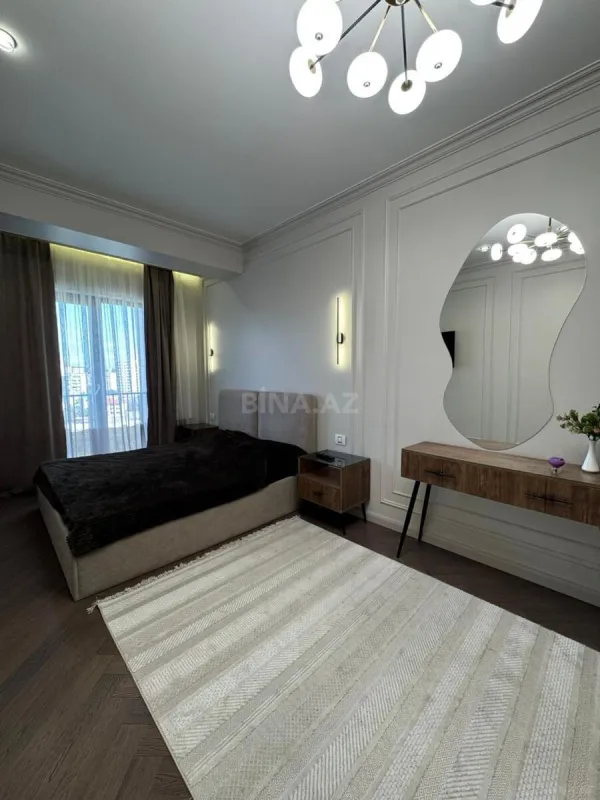 Kirayə verilir 2 otaqlı mənzil 90 m²