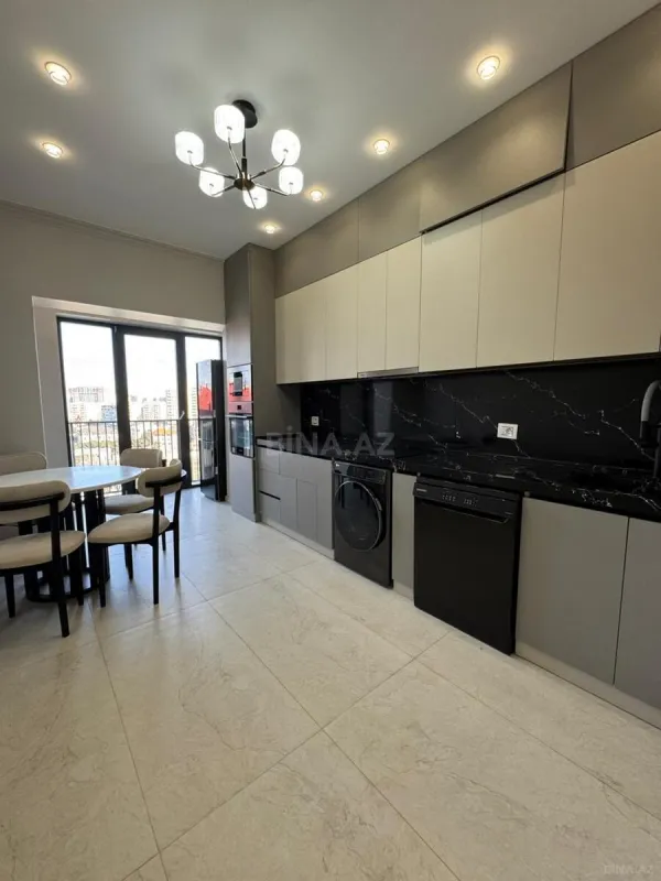 Kirayə verilir 2 otaqlı mənzil 90 m²