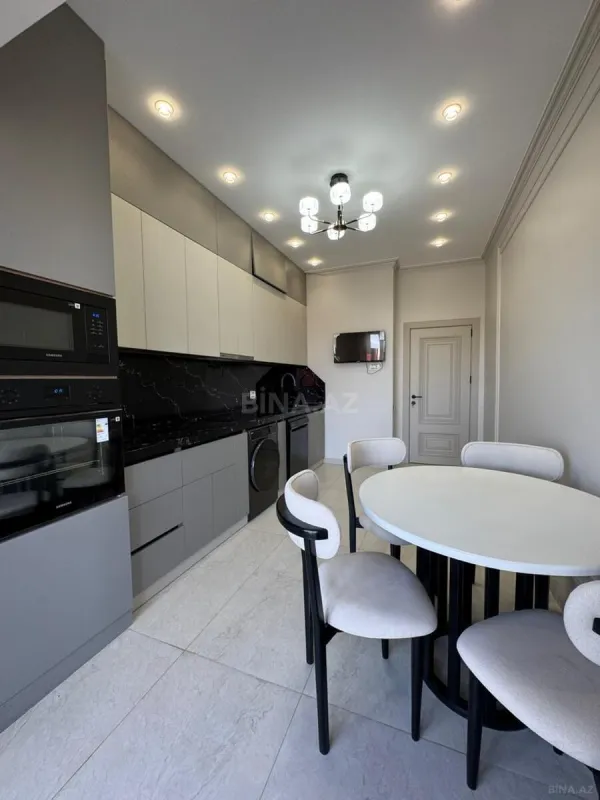 Kirayə verilir 2 otaqlı mənzil 90 m²